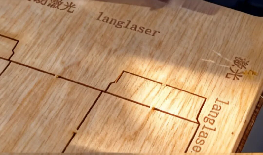 Explorarea potențialului nelimitat al sistemelor de matrițe cu cuțit cu laser!