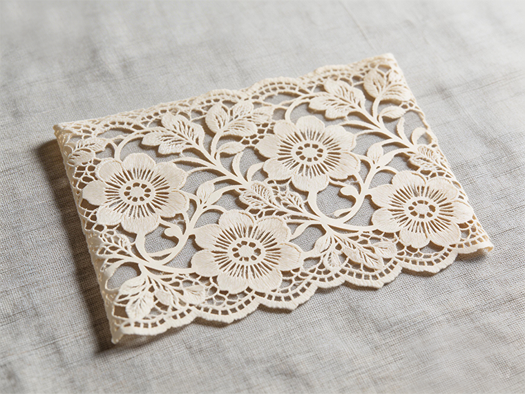 De ce sistemele de tăiere a țesăturilor trec la controlere laser cu mai multe axe? Eficiența este cheia.